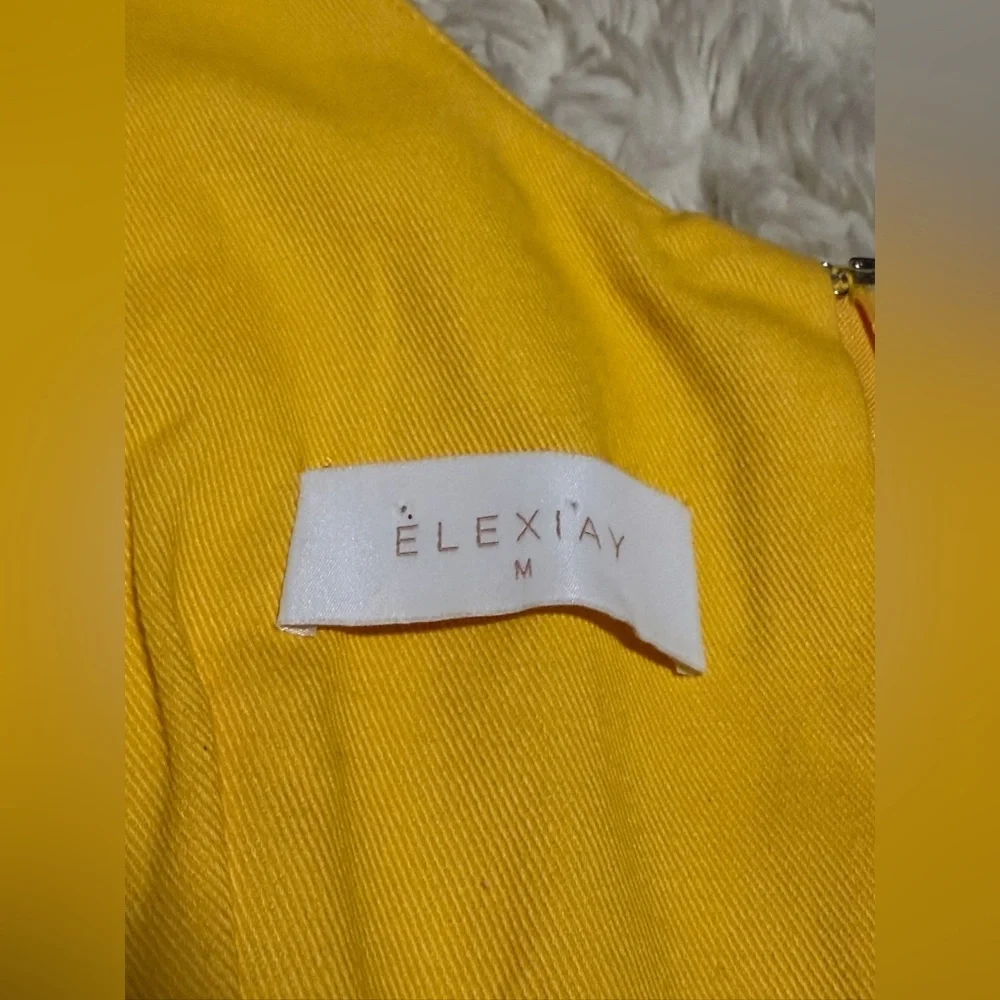 Elexiay Kwara Dress in Yellow - Size Medium - Picture 7 of 10